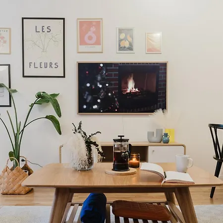 Days - Funky - Netflix - Center Apartament *